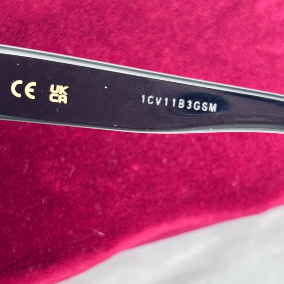 GUCCI GG0029S Black Oversize Square Fashion Sunglasses--NEW - Picture 14 of 15